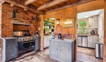 719 Walker Hill Rd, Barnard, VT 05031