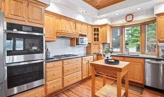 536 E Shore Dr, Adirondack, NY 12808