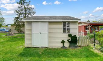 135 Kraft Dr, Ashville, OH 43103