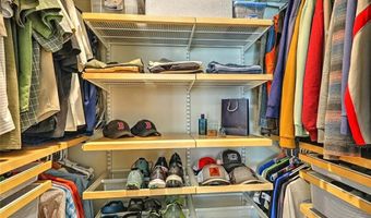 37 Lakeview Ave, Lincoln, RI 02865