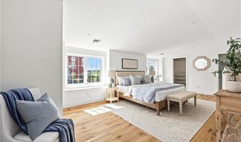 21 Bradford St 2, Bristol, RI 02809