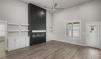 6705 Orange Ave, Bentonville, AR 72713