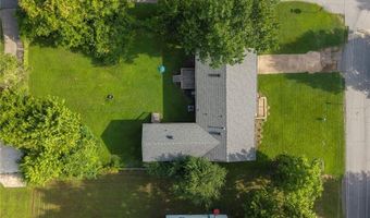 702 9th St, Barling, AR 72923
