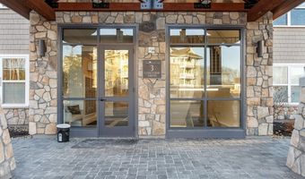 3 Longview Dr 305, Atkinson, NH 03811