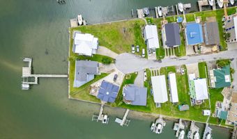 221 Smith St, Atlantic Beach, NC 28512