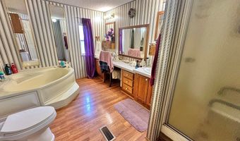 40 Lynn Ln, Big Sandy, TN 28221