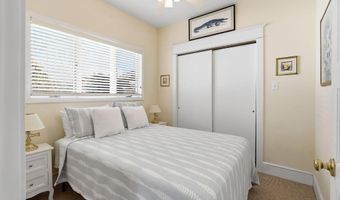 23 5th St, Beach Haven, NJ 08008