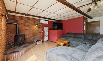 32 S V Ln, Augusta, ME 04330