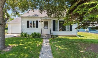 1317 DIVISION St, Algoma, WI 54201
