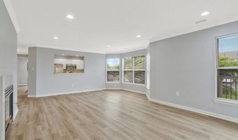 44152 NATALIE Ter 201, Ashburn, VA 20147