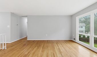 8532 CANTERBURY Dr, Annandale, VA 22003