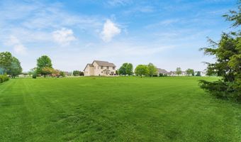 4588 Meadowgrove Dr NW, Carroll, OH 43112