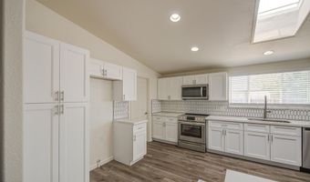 1426 S HALE Dr, Apache Junction, AZ 85120