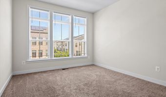 42367 PIPER Crk, Ashburn, VA 20148