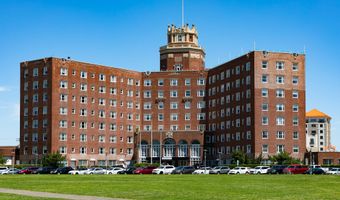 510 Deal Lake Dr 5J, Asbury Park, NJ 07712