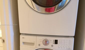 3530 Mystic Pointe Dr 408, Aventura, FL 33180