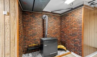 28 Alton Ave, Cumberland, RI 02864