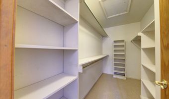 825 Brookside Dr, Ann Arbor, MI 48105