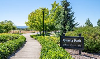 2002 S 60TH St, Springfield, OR 97478