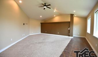 155 N 1st St W, Cowley, WY 82420