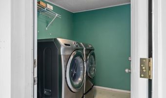 1806 S MOUNTAIN SHDW Ln, Cheyenne, WY 82009