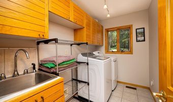 3447 River Pines Dr, Ann Arbor, MI 48103