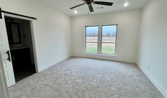 300 Rita Ridge Ct, Millsap, TX 76066
