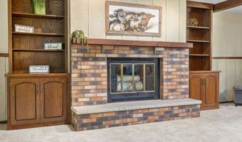 2320 STROEBE ISLAND Dr, Appleton, WI 54915