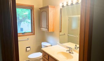 2231 SE Crystal Ave, Aberdeen, SD 57401