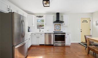 121 Spofford Ave, Warwick, RI 02888
