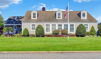 336 Richmond Ave, Amityville, NY 11701
