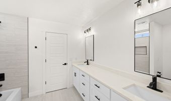 15258 S MOUNTAINSIDE Dr W, Bluffdale, UT 84065