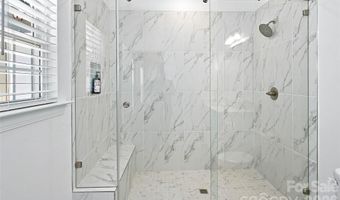 26 Walnut Springs Dr, Asheville, NC 28804