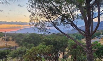 23475 Trappers Hollow Rd, Alpine, CA 91901