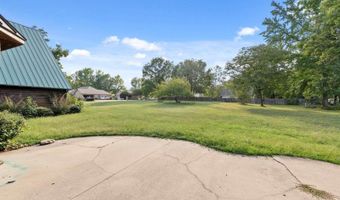 100 Plantation Ln, Batesville, AR 72501