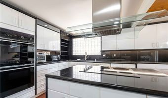 5629 Rainbow Crest Dr, Agoura Hills, CA 91301