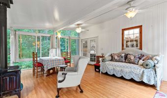 20 Juniper Dr, Amherst, NH 03031