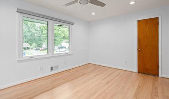 9026 MCNAIR Dr, Alexandria, VA 22309