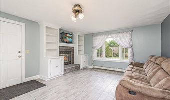 15 Caraway Dr, Johnston, RI 02919