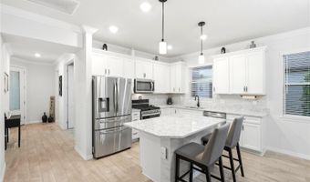 6332 CLIVEDEN Ct, Apollo Beach, FL 33572