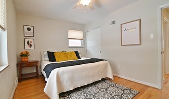 8314 Horst Dr, Affton, MO 63123