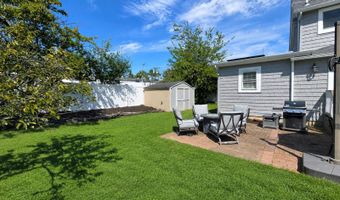 9 Ocean Ave, Amityville, NY 11701