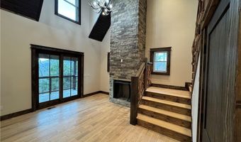 176 Snow Mountain Ln, Banner Elk, NC 28604