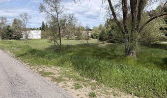 Gilbert Avenue, Acme, MI 49690