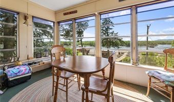 304 S 2nd St, Alma, WI 54610