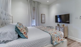 699 Dunbar Ave, Bay St. Louis, MS 39520