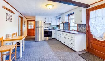 12 Beach St, Alton, NH 03810