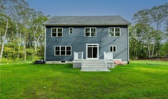 44 Saddlebrook Dr, Warwick, RI 02818