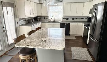 1009 Willow Dr, Aberdeen, SD 57401