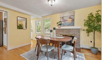 215 Middle Rd, Boxborough, MA 01719
